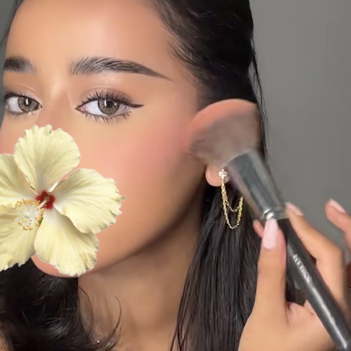 Peach bloom بلشر 🍑